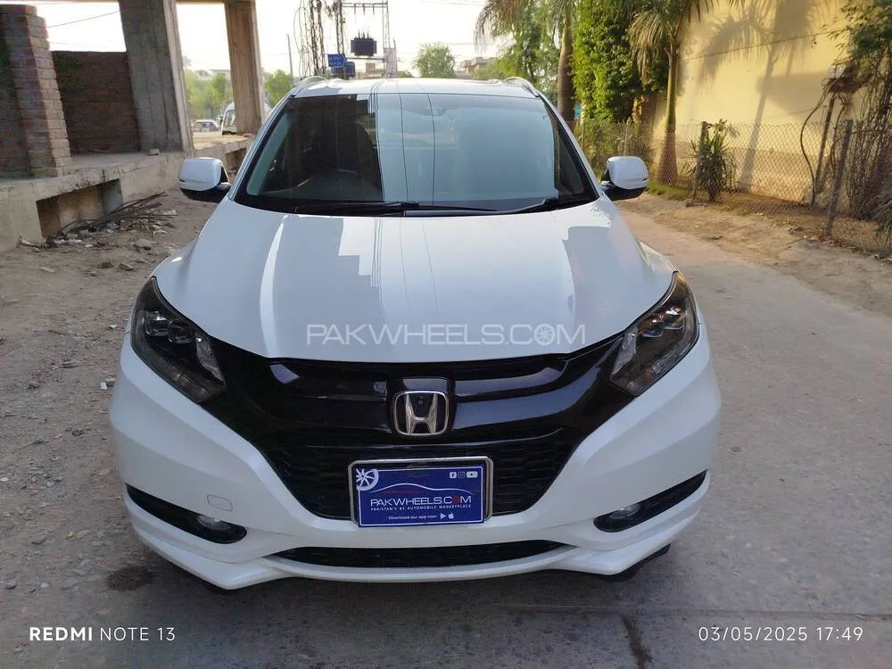 Honda Vezel 2015 for Sale in Rawalpindi Image-1