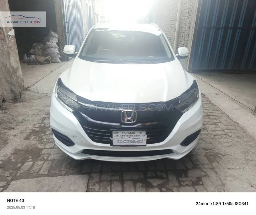 Honda Vezel 2018 for Sale in Lahore Image-1