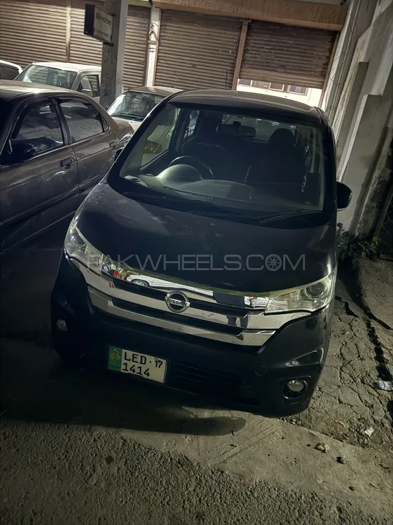 نسان ڈیز 2015 for Sale in لاہور Image-1