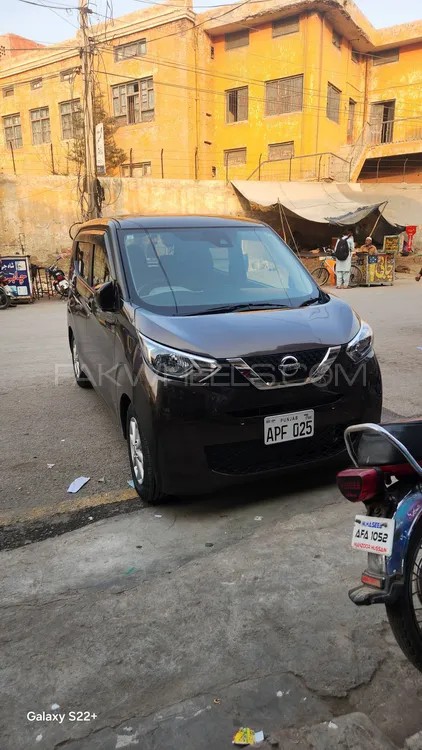نسان ڈیز 2021 for Sale in ملتان Image-1