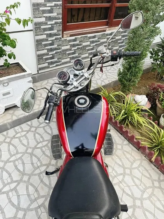 Suzuki GZ250 2012 for Sale Image-1