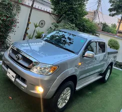 Toyota Hilux Vigo G 2011 for Sale