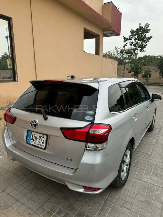 Toyota Corolla Fielder 2020 for Sale in Islamabad Image-1