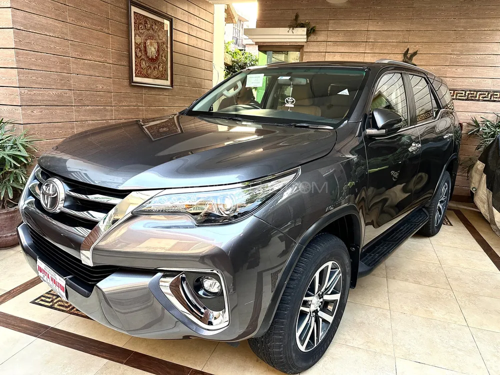 Toyota Fortuner 2019 for Sale in Lahore Image-1