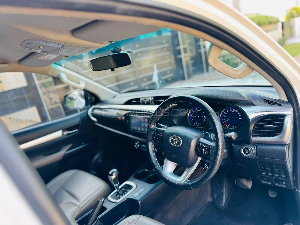 Toyota Hilux 2020 for Sale in Multan Image-1