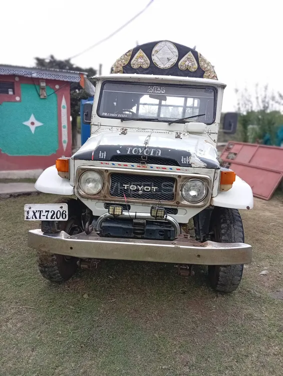 Toyota Land Cruiser 1976 for Sale in Rawalakot Image-1