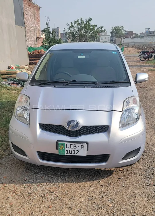 Toyota Vitz 2011 for Sale in Lahore Image-1