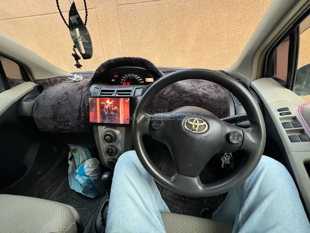 Toyota Vitz 2006 for Sale in Karachi Image-1
