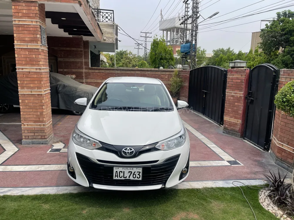 Toyota Yaris Sedan 2021 for Sale in Lahore Image-1