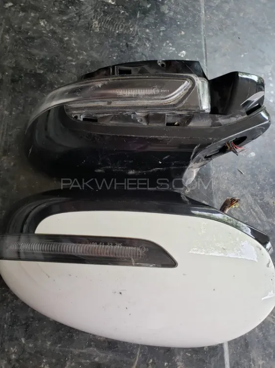 # Original #Kia Sportage side headers white colour pairs  Image-1