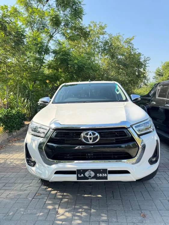 Toyota Hilux 2021 for Sale in Islamabad Image-1