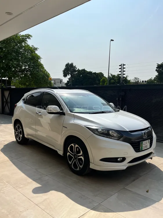 Honda Vezel 2015 for Sale in Lahore Image-1