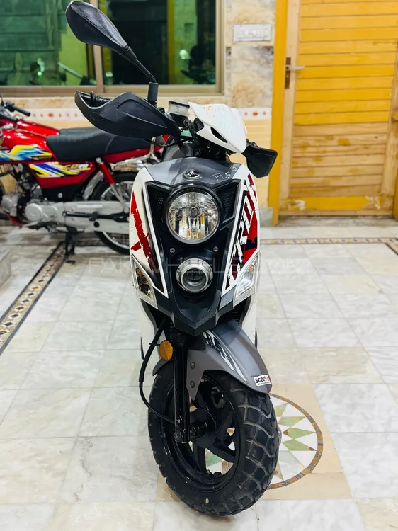 Lectrix Scooty 2018 for Sale Image-1