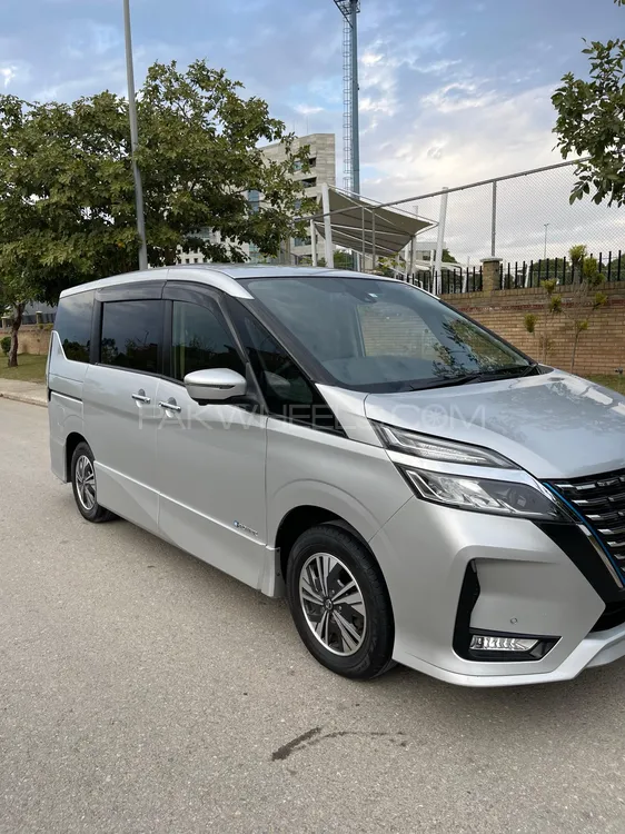 Nissan Serena 2020 for Sale in Islamabad Image-1