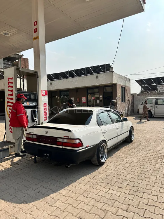 Toyota Corolla 1998 for Sale in Peshawar Image-1