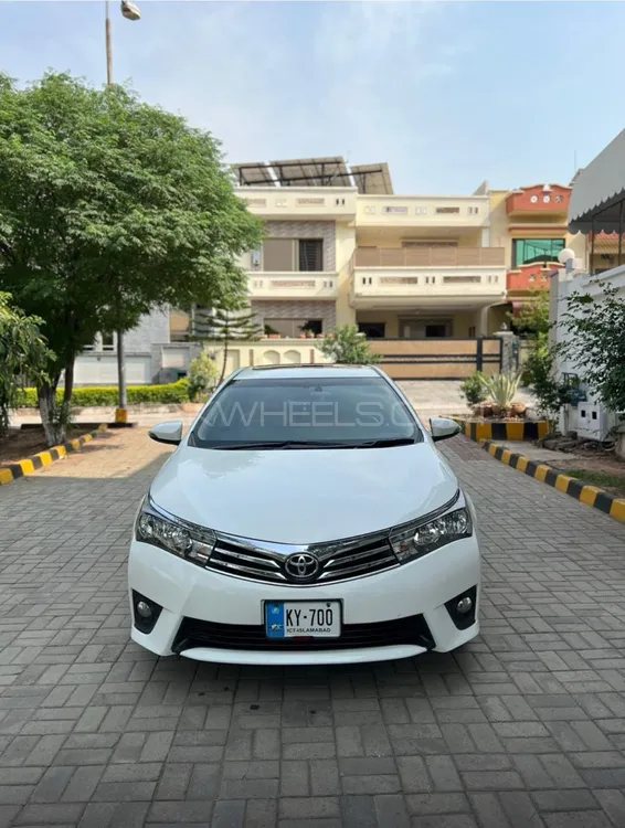 Toyota Corolla 2015 for Sale in Islamabad Image-1