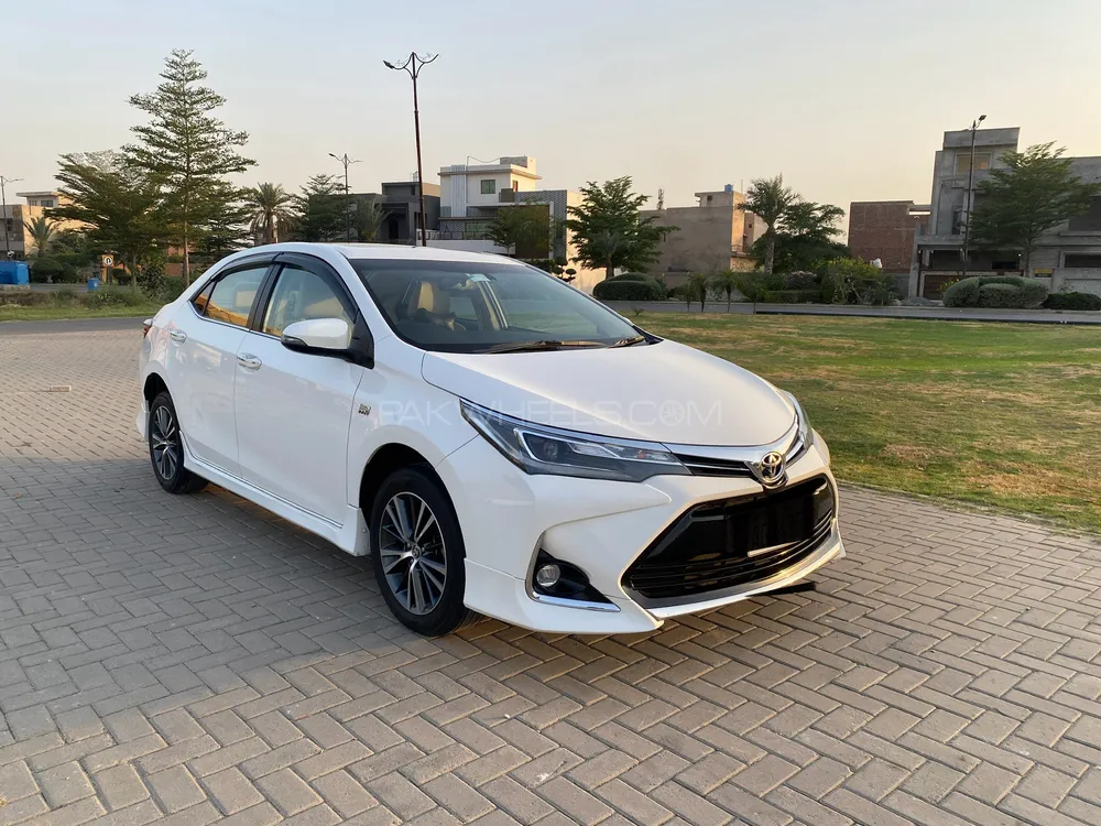 Toyota Corolla 2021 for Sale in Faisalabad Image-1