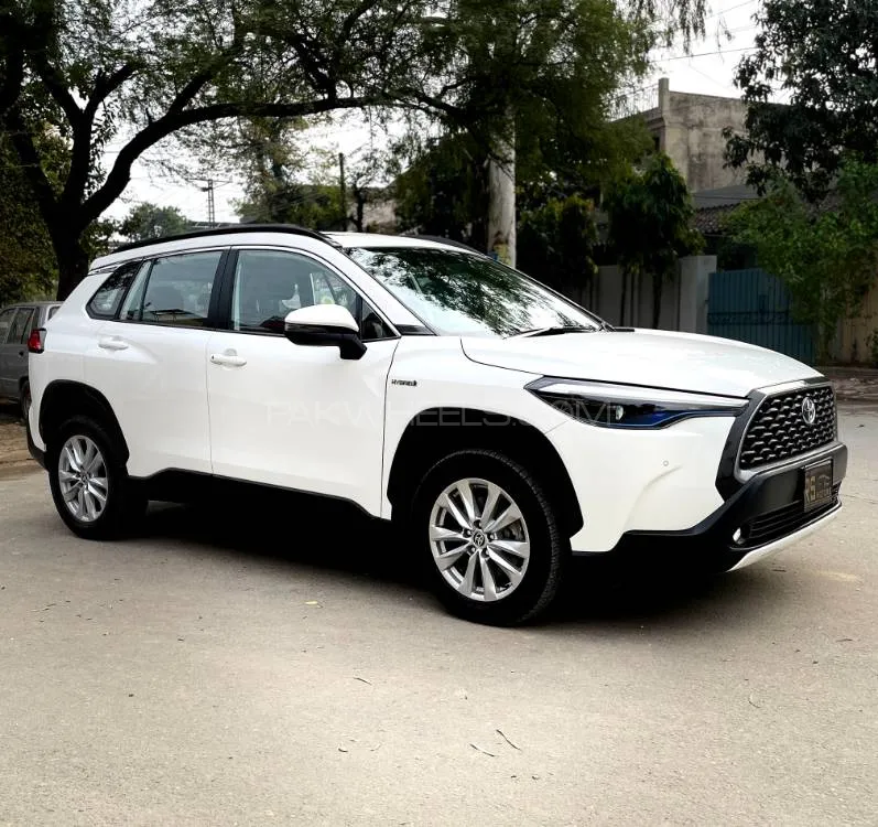 Toyota Corolla Cross 2024 for Sale in Lahore Image-1