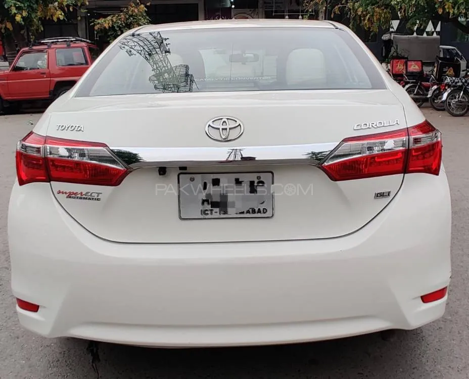 Toyota Corolla 2017 for Sale in Islamabad Image-1