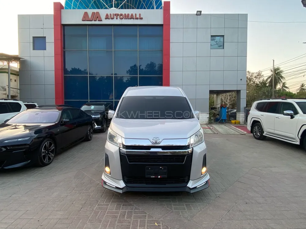 Toyota Hiace 2020 for Sale in Karachi Image-1