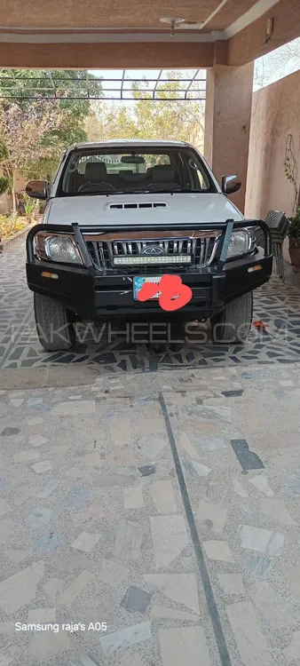 Toyota Hilux 2011 for Sale in Islamabad Image-1