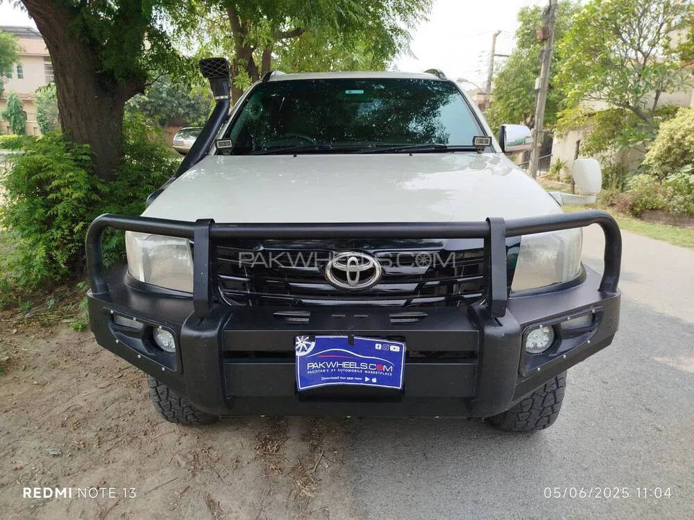 Toyota Hilux 2013 for Sale in Lahore Image-1