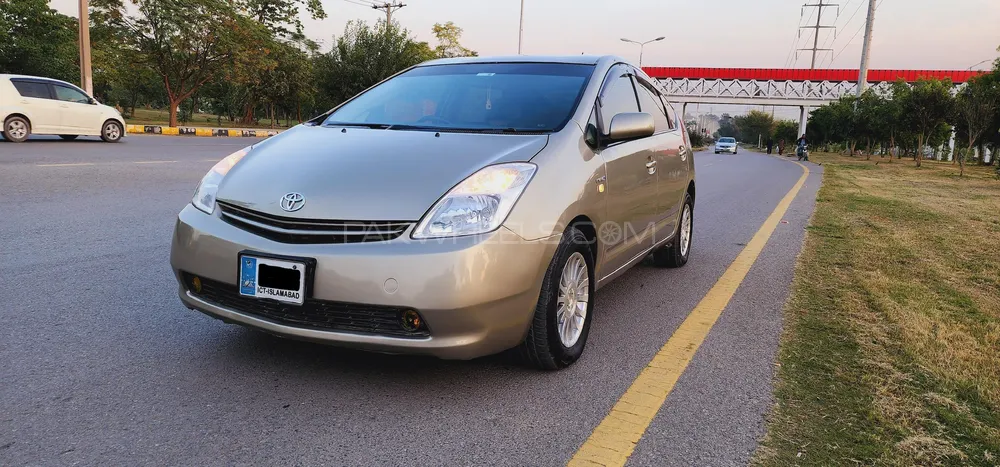 Toyota Prius 2007 for Sale in Islamabad Image-1