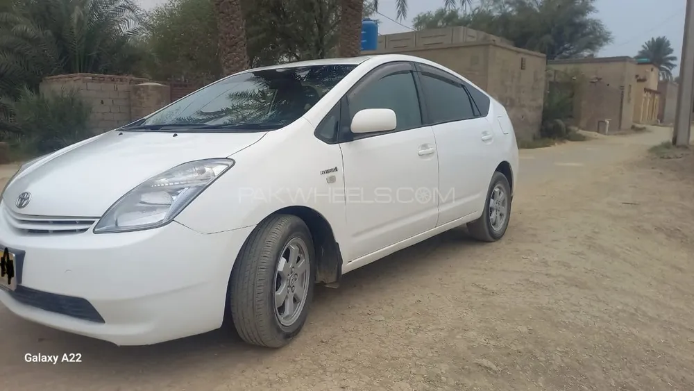 Toyota Prius 2010 for Sale in D.G.Khan Image-1