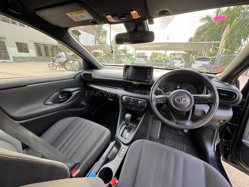 Toyota Yaris Hatchback 2025 for Sale in Sukkur Image-1