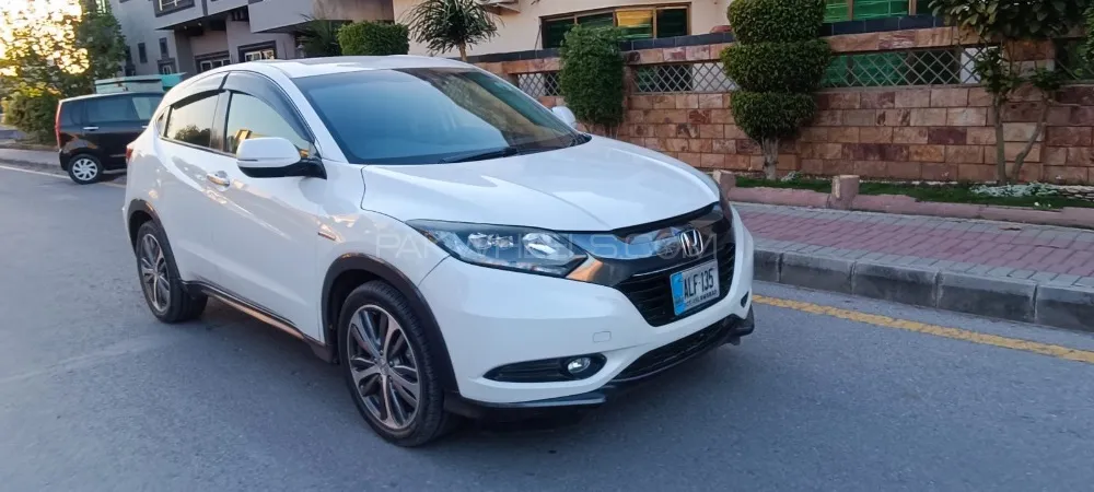 Honda Vezel 2014 for Sale in Rawalpindi Image-1