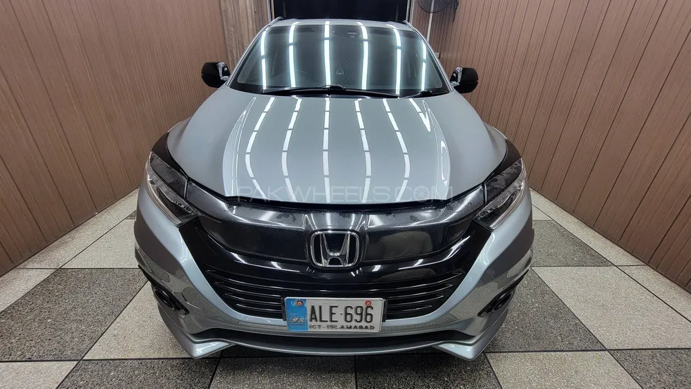 Honda Vezel 2014 for Sale in Lahore Image-1