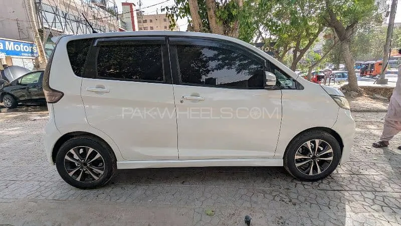 Nissan Dayz Highway Star 2013 for Sale in Karachi Image-1