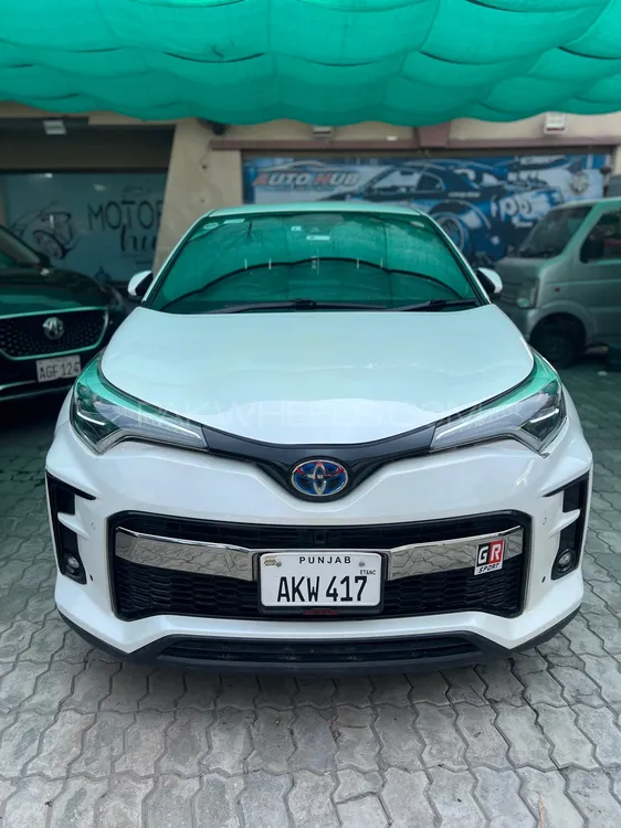 Toyota C-HR 2017 for Sale in Lahore Image-1