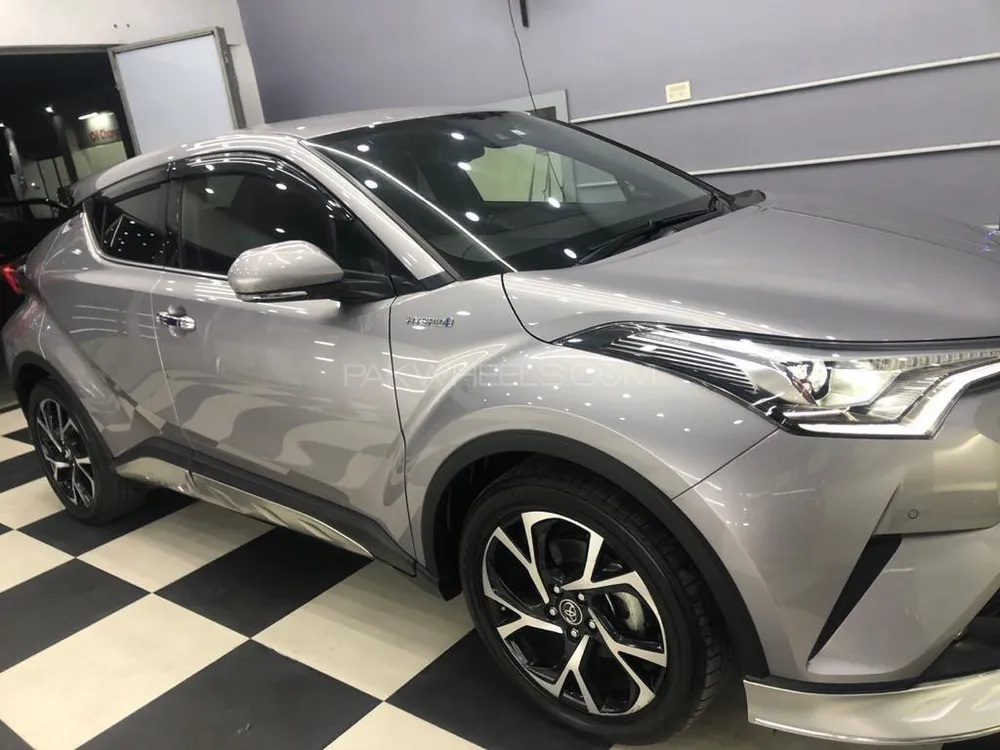 Toyota C-HR 2017 for Sale in Lahore Image-1