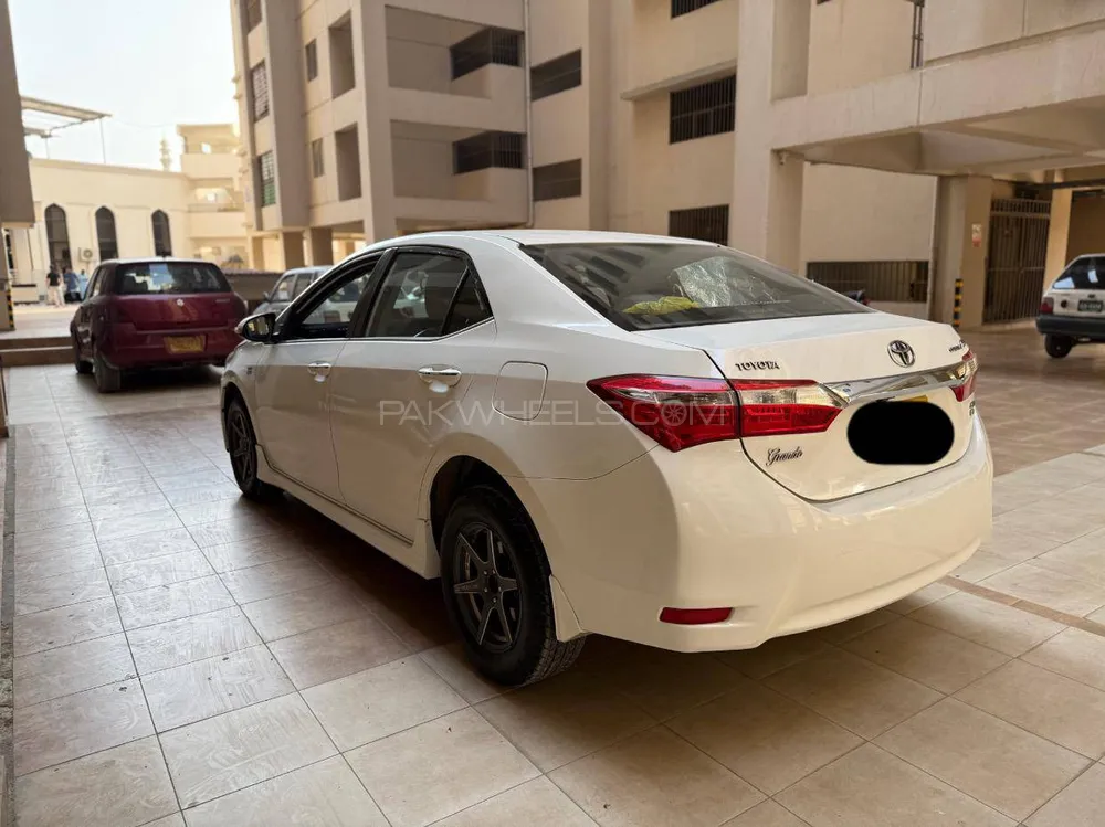 Toyota Corolla 2016 for Sale in Karachi Image-1