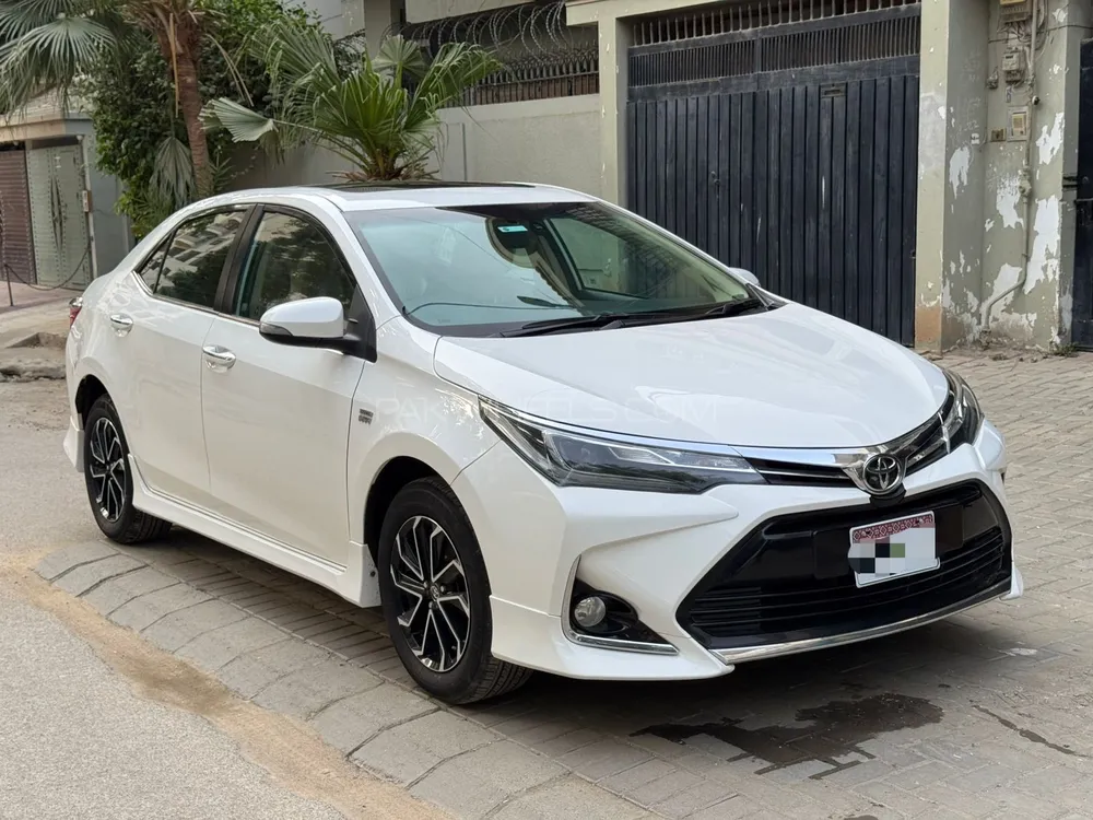 Toyota Corolla 2019 for Sale in Karachi Image-1