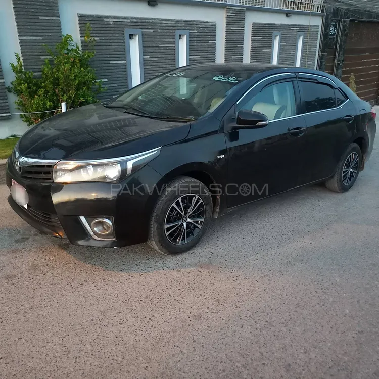 Toyota Corolla 2016 for Sale in Karachi Image-1