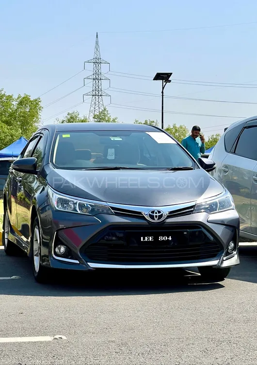 Toyota Corolla 2018 for Sale in Islamabad Image-1