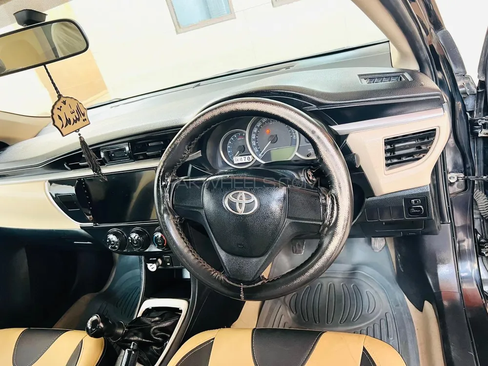 Toyota Corolla 2016 for Sale in Okara Image-1