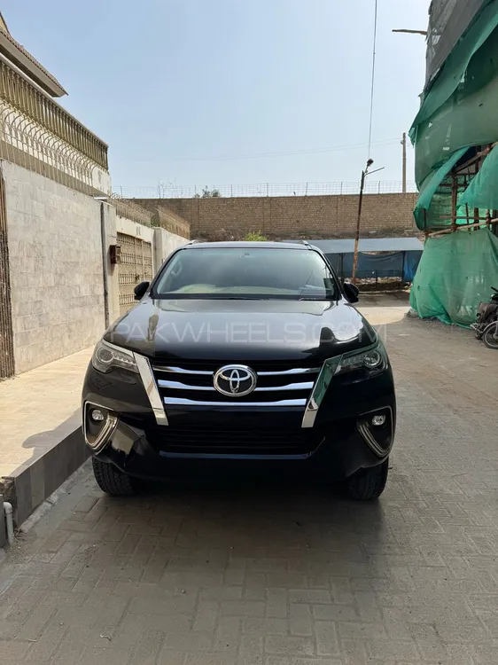 Toyota Fortuner 2020 for Sale in Karachi Image-1