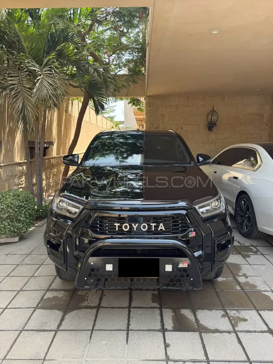 Toyota Hilux 2023 for Sale in Karachi Image-1