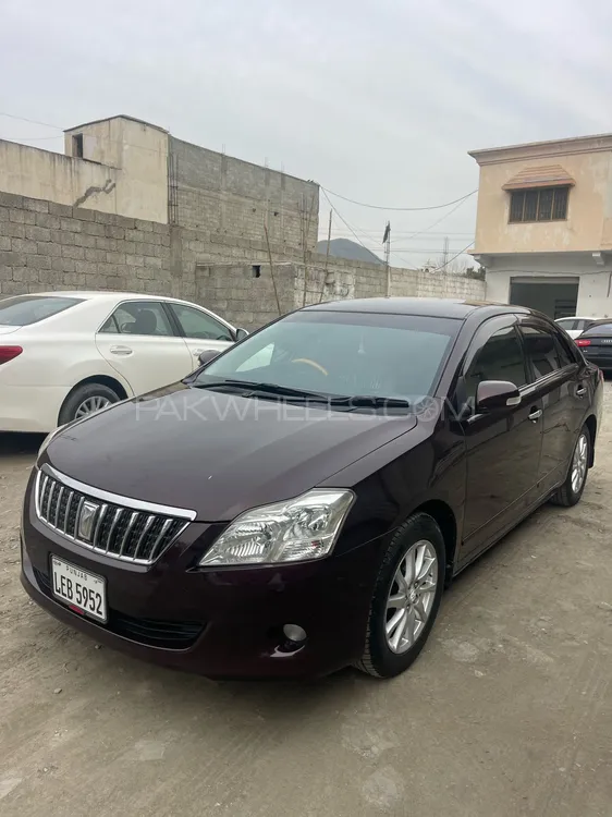 Toyota Premio 2013 for Sale in Lahore Image-1