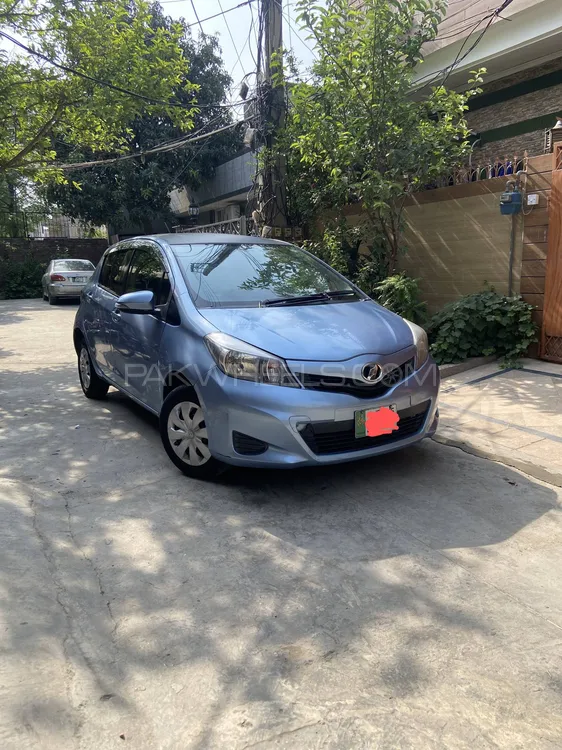 Toyota Vitz 2012 for Sale in Lahore Image-1