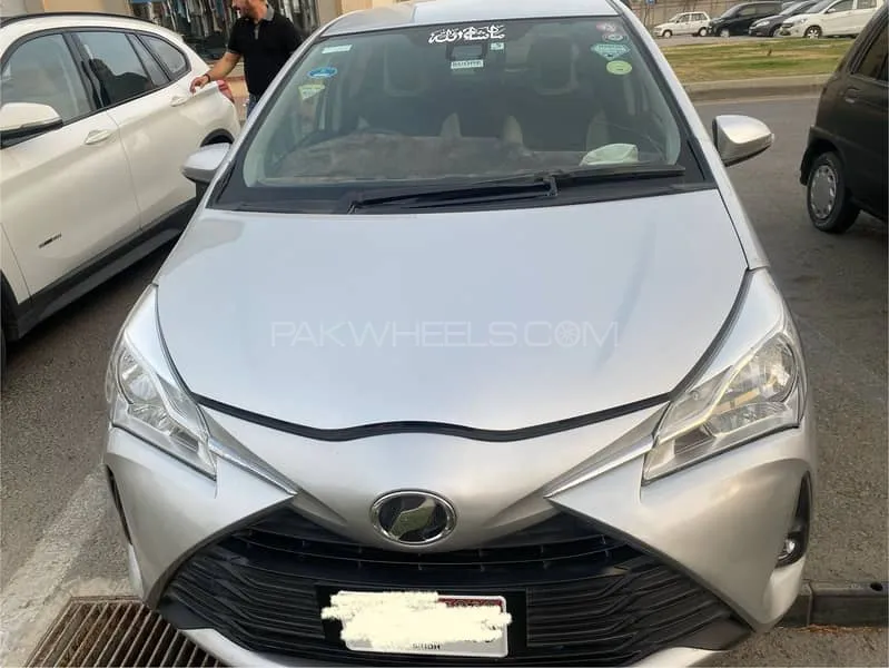 Toyota Vitz 2018 for Sale in Karachi Image-1