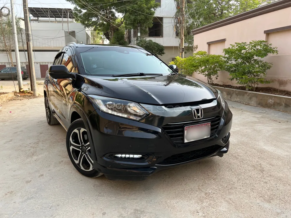 Honda Vezel 2017 for Sale in Karachi Image-1