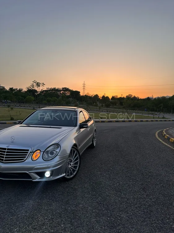Mercedes Benz E Class 2005 for Sale in Islamabad Image-1