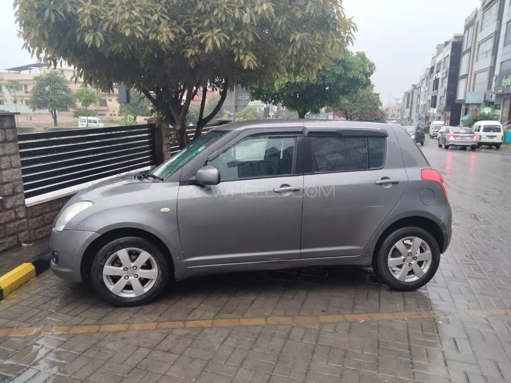 Suzuki Swift 2010 for Sale in Islamabad Image-1