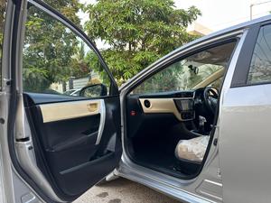 TOYOTA COROLLA GLI MANUAL 1.3 (1300cc)
Model 2019 || Registered 2019
45,000kms driven Genuine 
Toyota Authorized Dealership Maintained
Silver Color 
Right Front Fender Wheel Arch Repainted Rest 
Full Original Paint 100% Guaranteed 
Beige Interior
Manual Transmission 
Well maintained using high end products 
1st Owner
Brand New Condition 
Interior is as crispy as new 
See to believe 
READY DELIVERY 
EXCHANGE POSSIBLE WITH ANY CAR

For inspection
Available at SUPREME CARS
Plot # 151/F,Under Imam heights,Shop no.1&2, Main Khalid Bin Walid Rd, Karachi, Sindh 75400

|  Premium Cars |  Best Prices |  Optimum Performance | 
#supremecarsgang