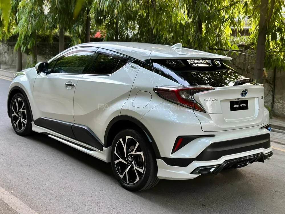 Toyota C-HR 2018 for Sale in Lahore Image-1