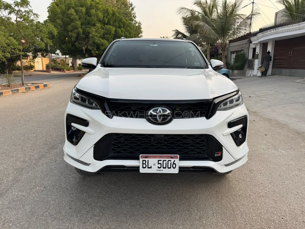 Toyota Fortuner 2023 for Sale in Karachi Image-1